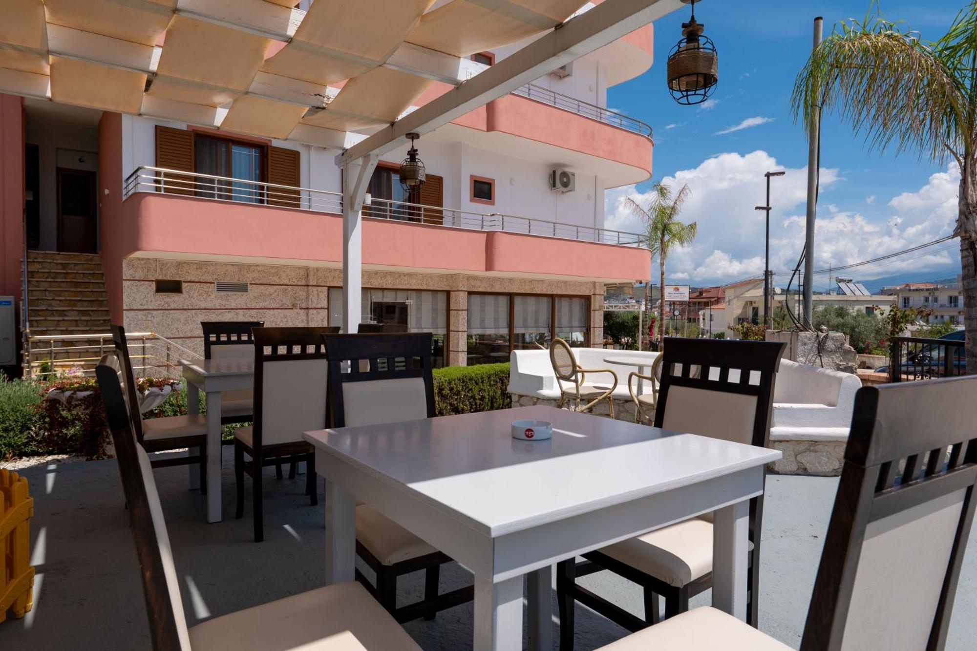 Doni Apartments Ksamil Exterior foto